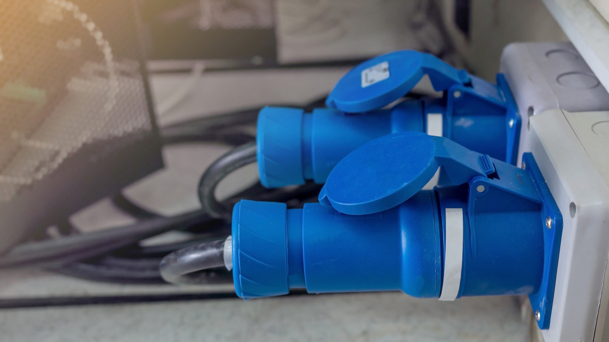 Industrial sockets and plugs - Tech-Con