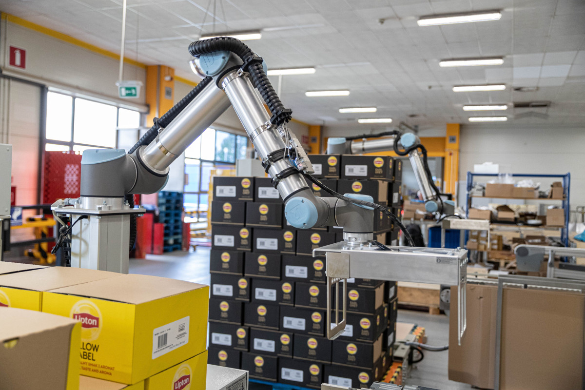 UR-cobot-pallettizing-2