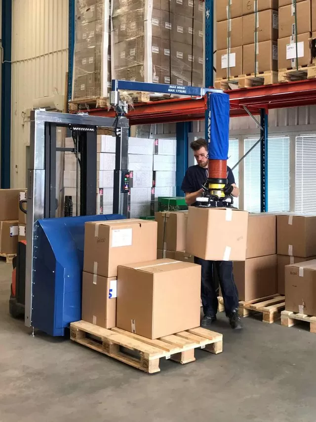 TAWI-Mobile-Order-Picker-31-640x853