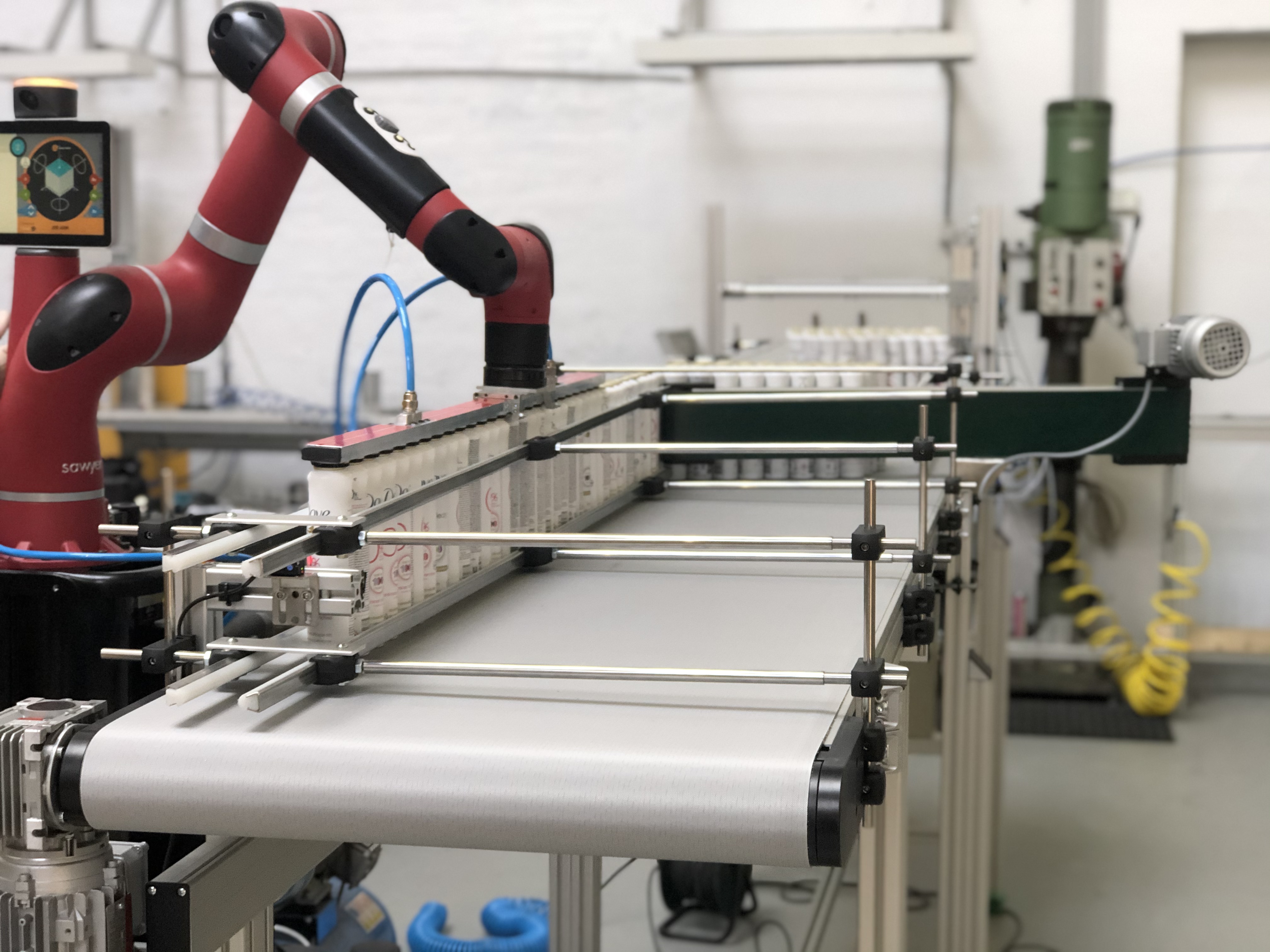 automated-bottle-unloading-system-4