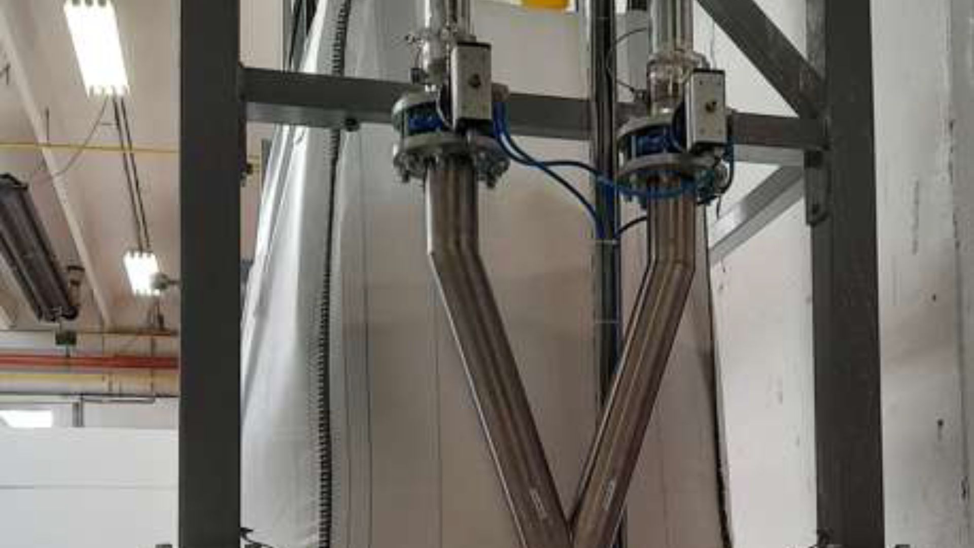 dust-free-conveying-solution-for-seed-treatment-4