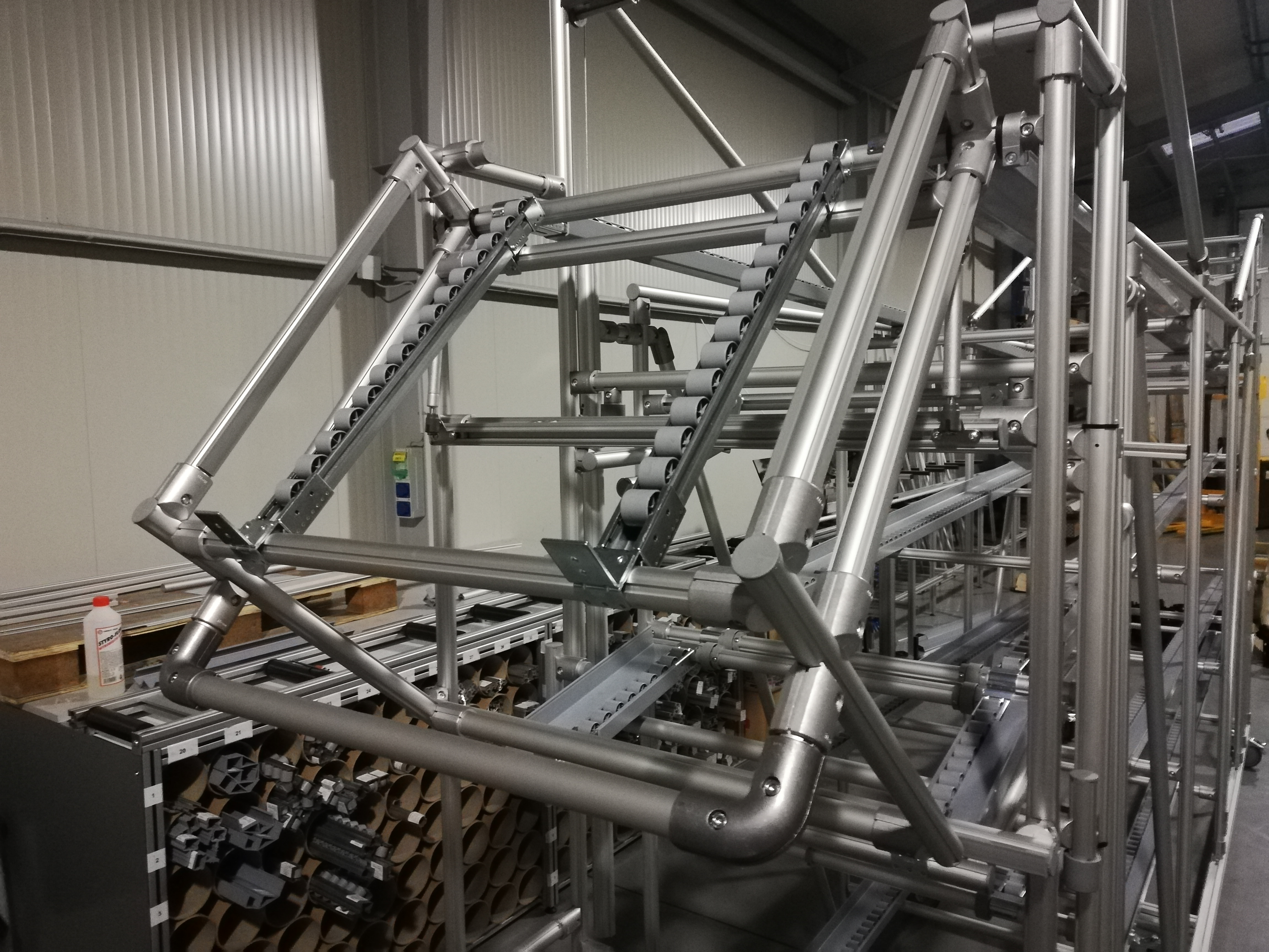 karakuri-material-flow-system-2