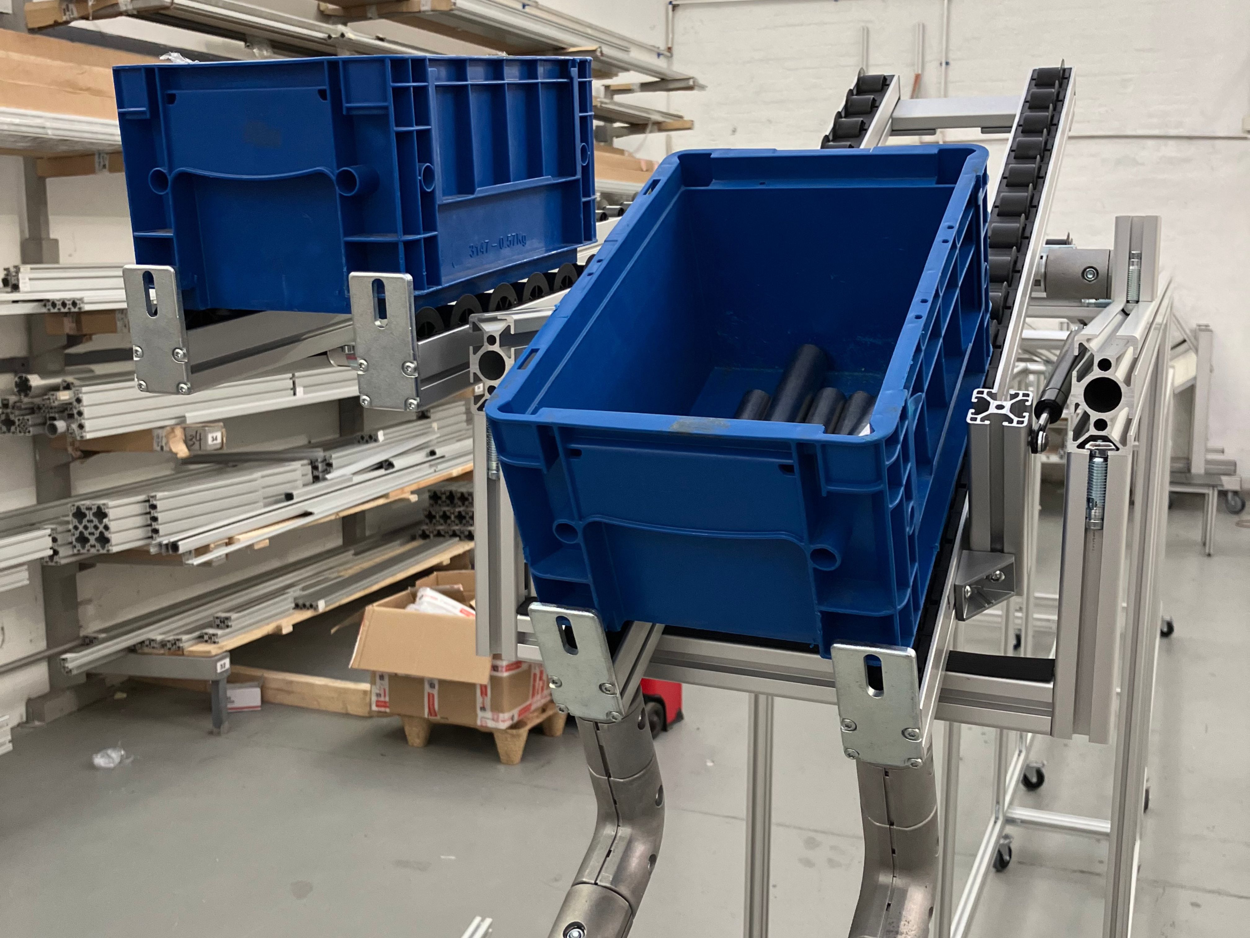 maintenance-friendly-material-transport-line-3