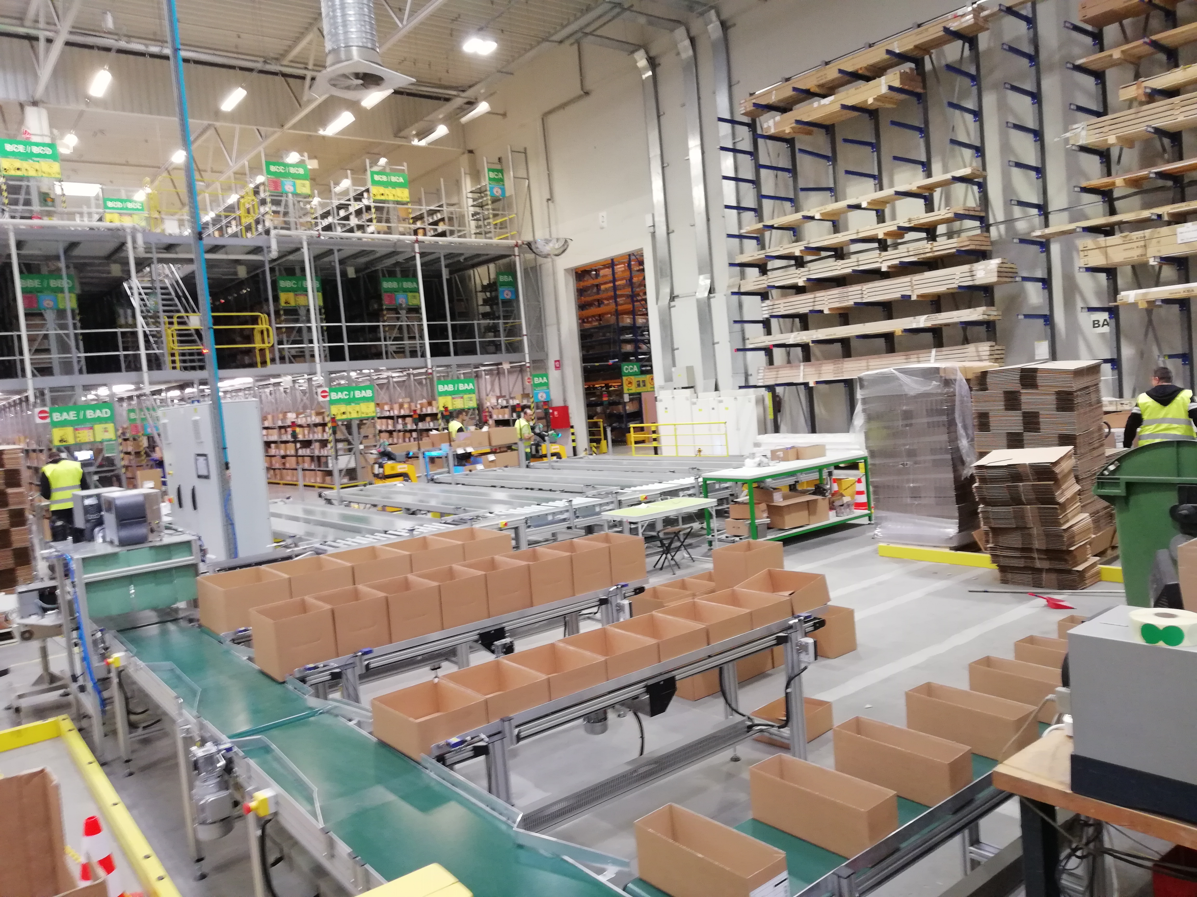 smart-packaging-and-distribution-solution-2