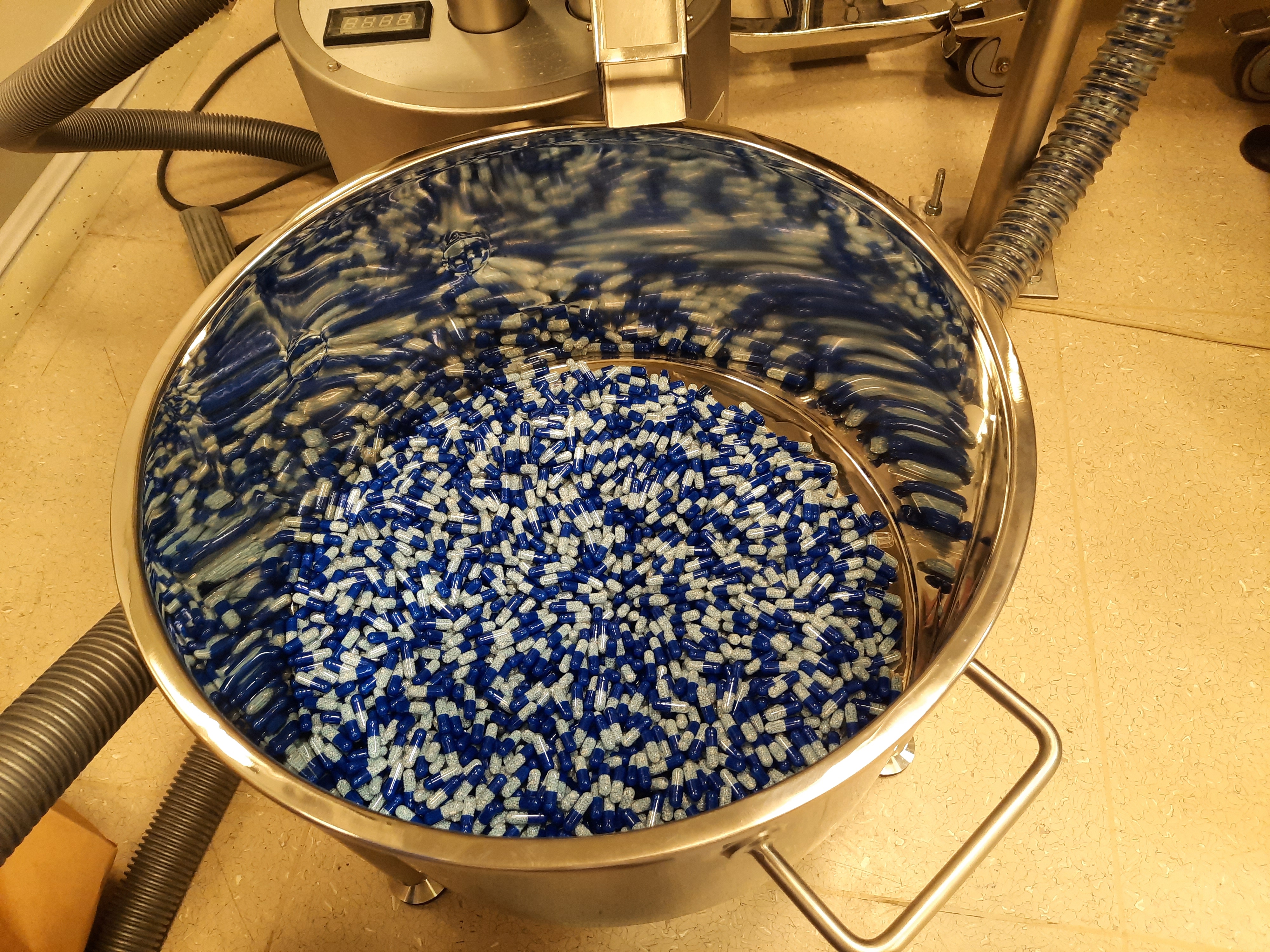 vacuum-conveying-system-for-capsule-production-2